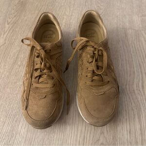 Dansko Catie Tan Suede Size 41 (US 10.5-11)